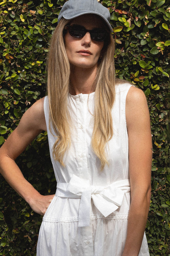 The Sleeveless Zandra Dress