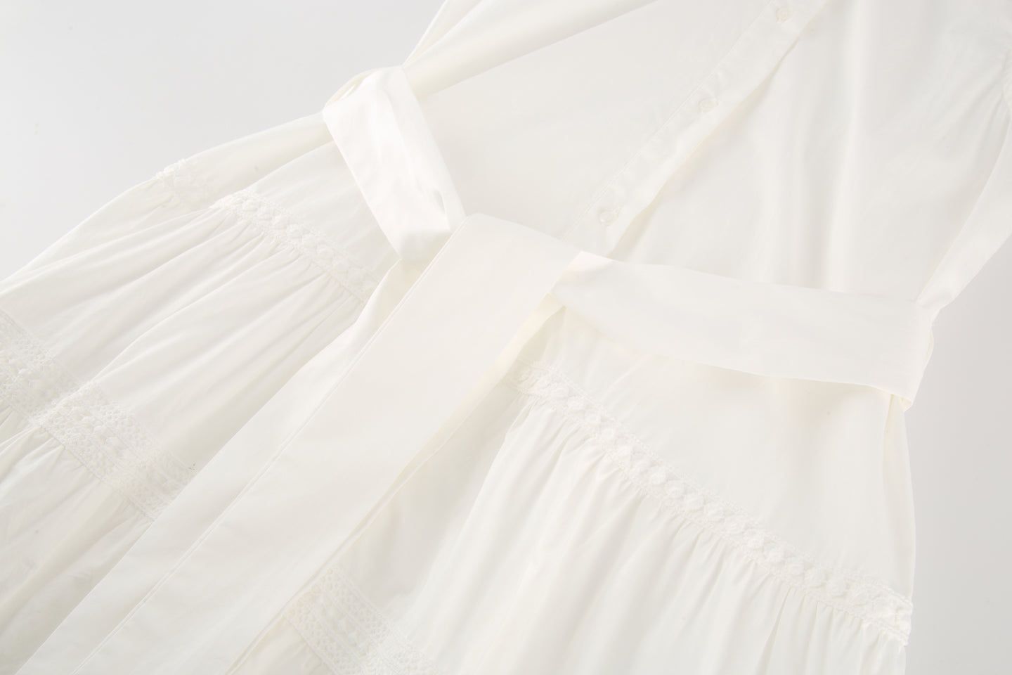 The Sleeveless Zandra Dress