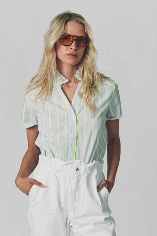 The Short Sleeve Ruffled Collar Shirt