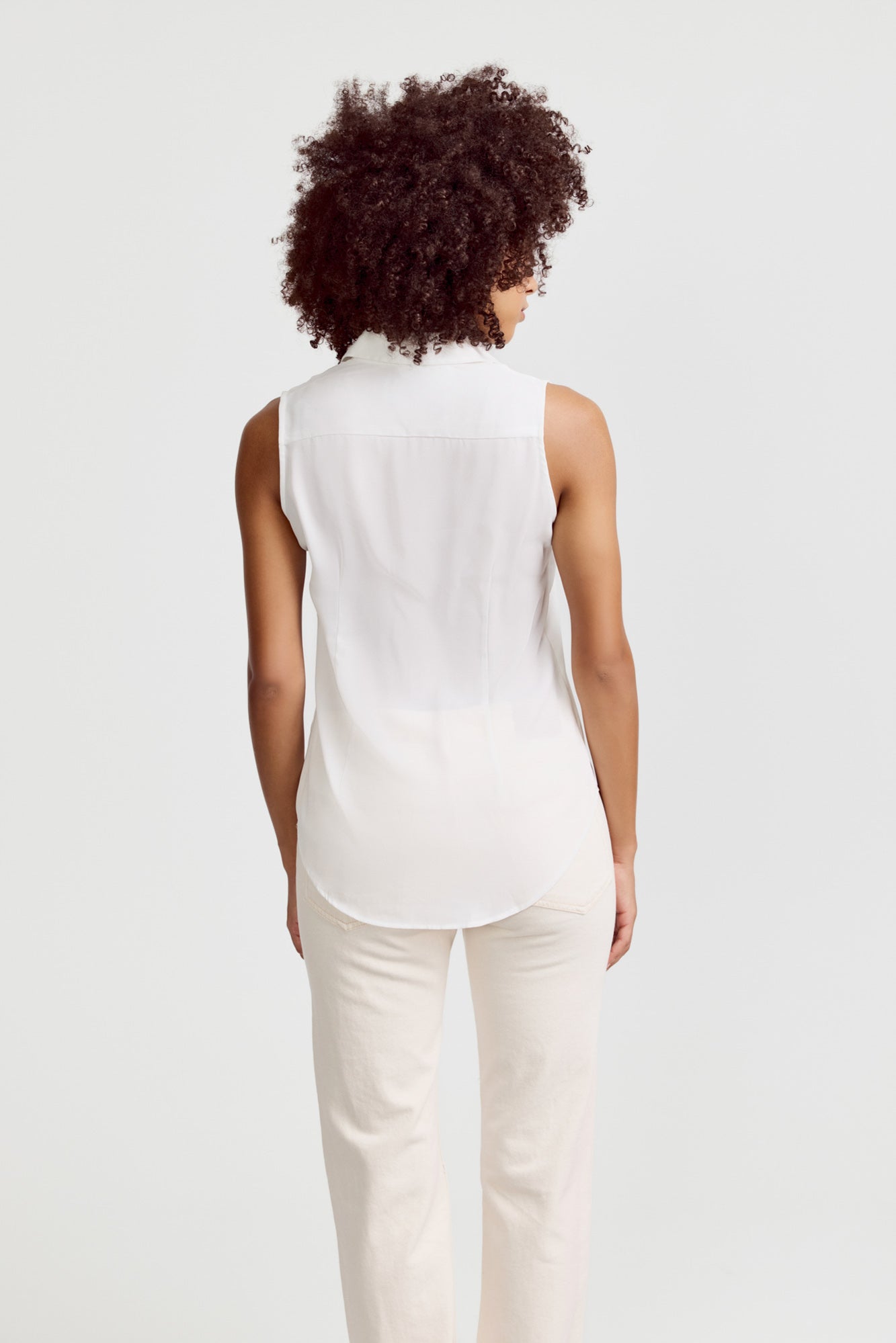 The Signature Sleeveless Shirt