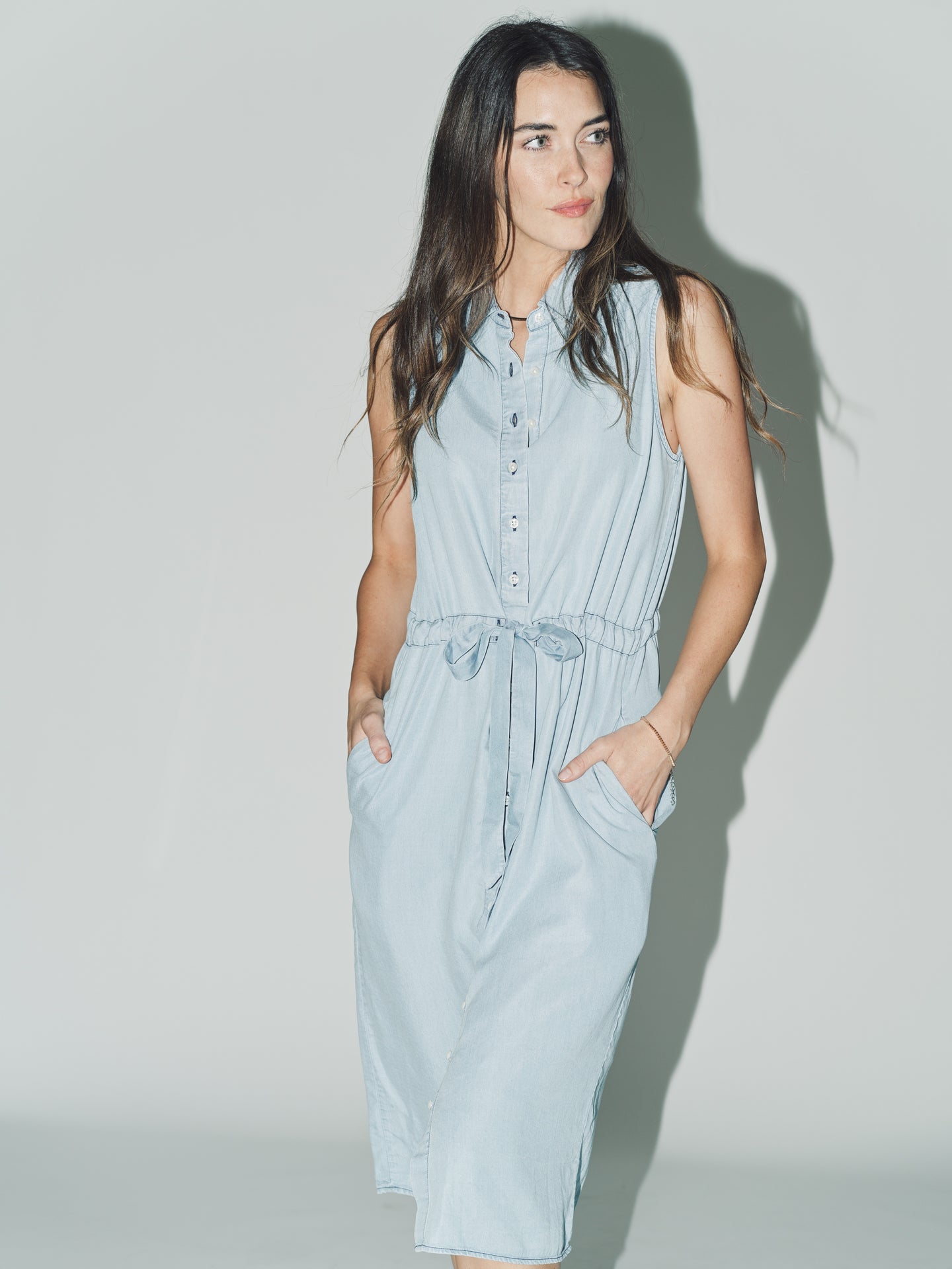 The Sleeveless Midi Dress