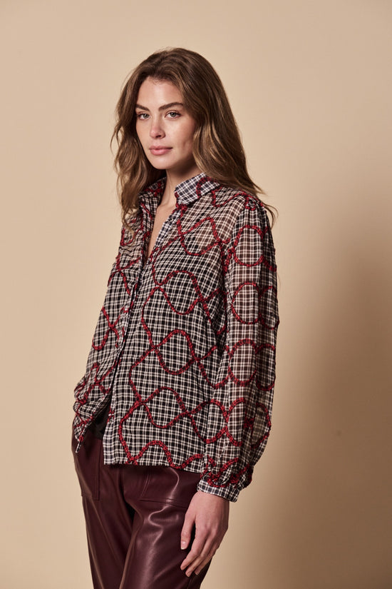 The Signature Shirt in Red Ribbon