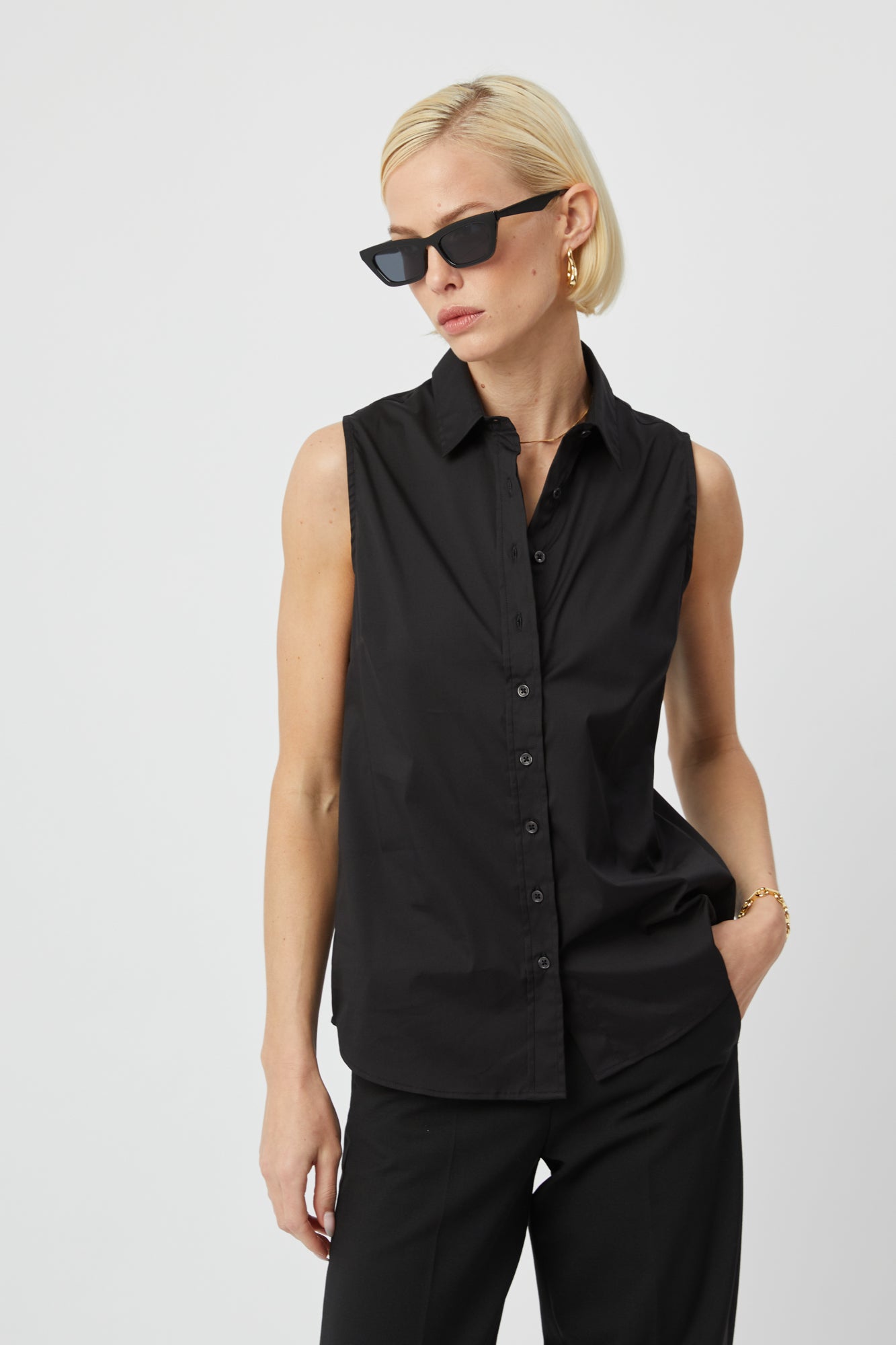 The Sleeveless Shirt