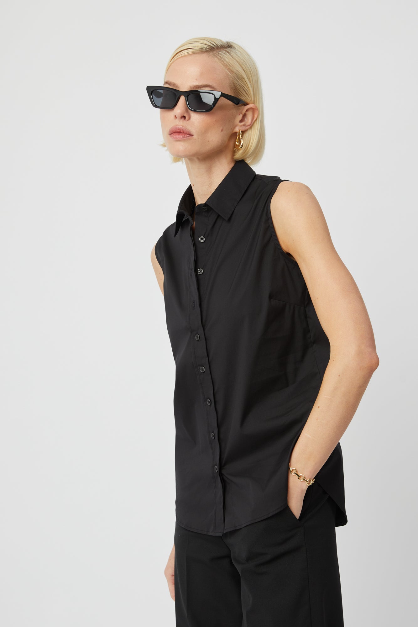 The Sleeveless Shirt
