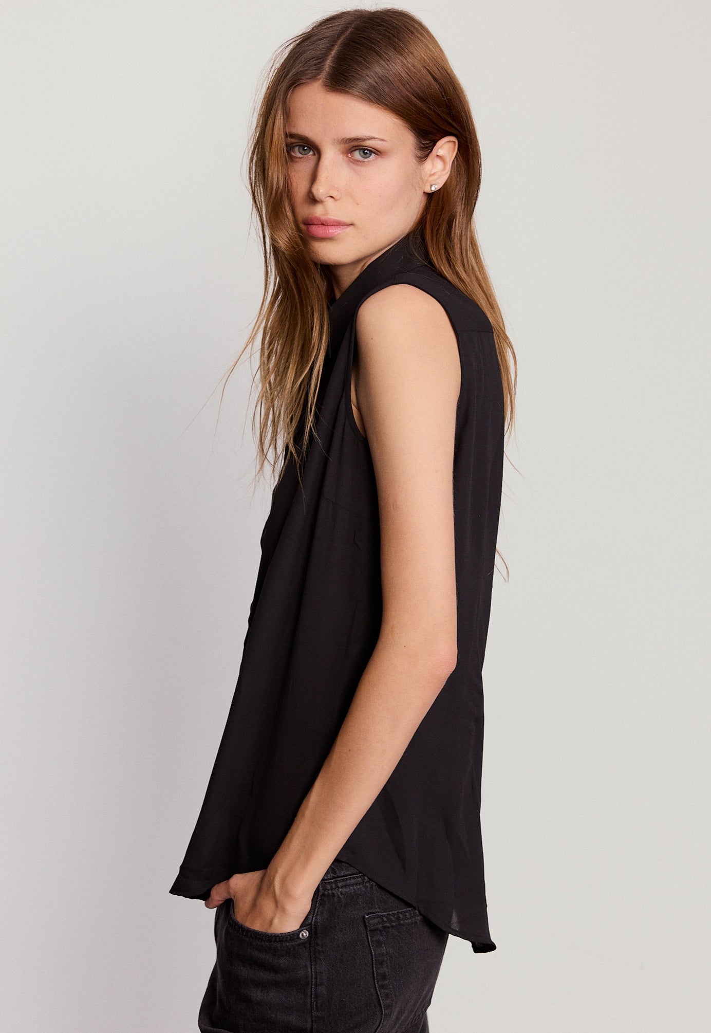 The Signature Sleeveless Shirt