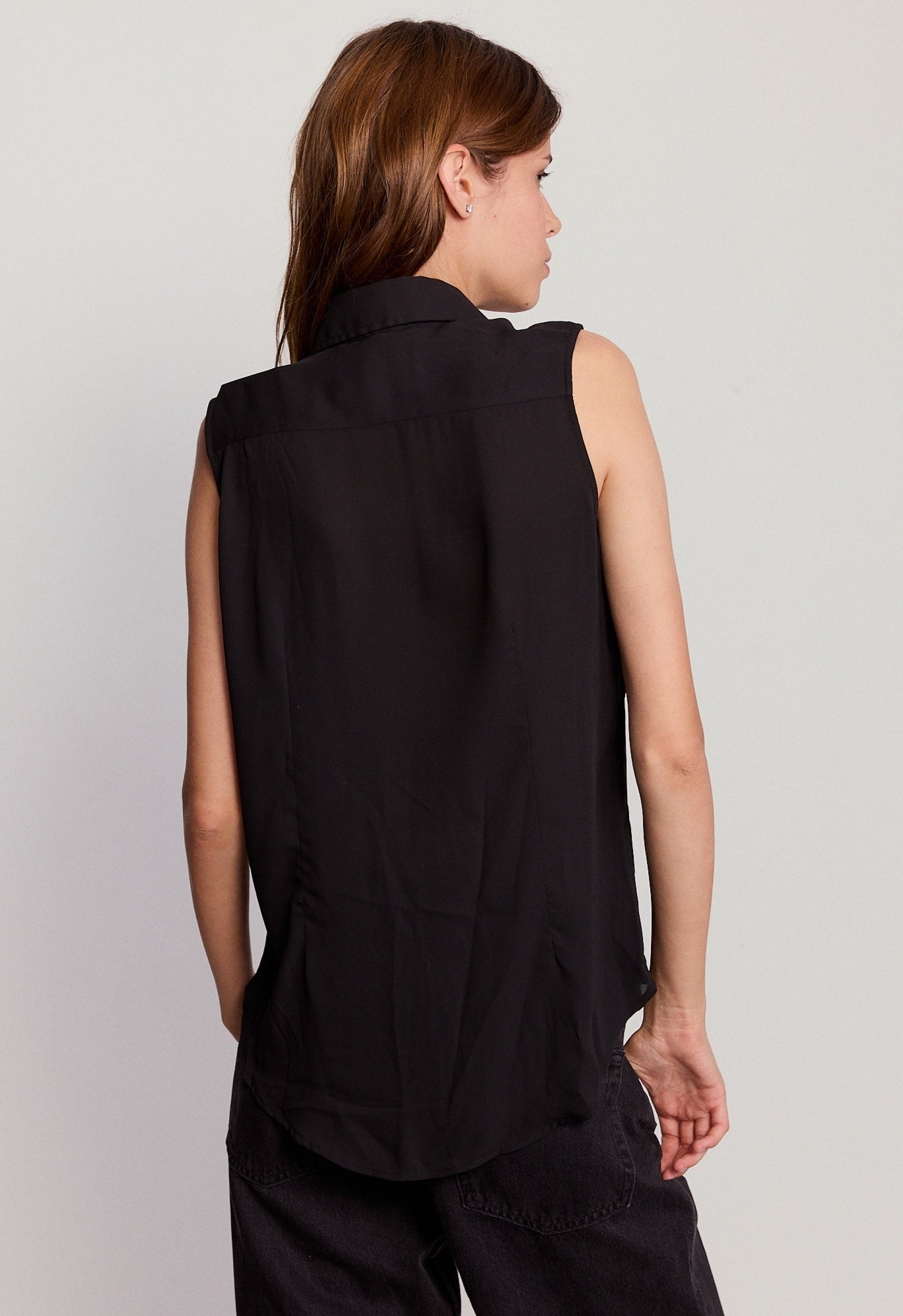 The Signature Sleeveless Shirt