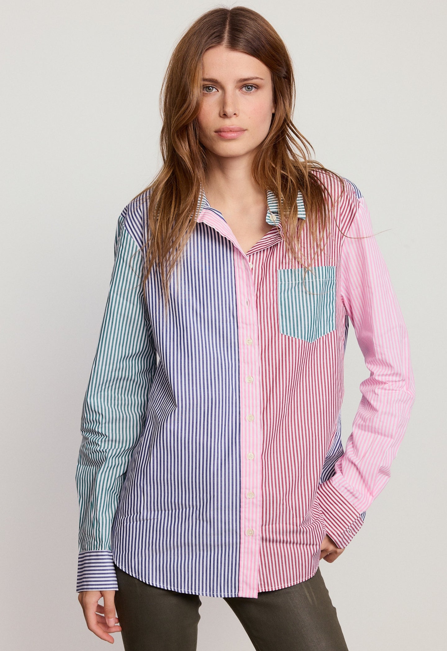 The Boyfriend Shirt in Multicolor Stripe