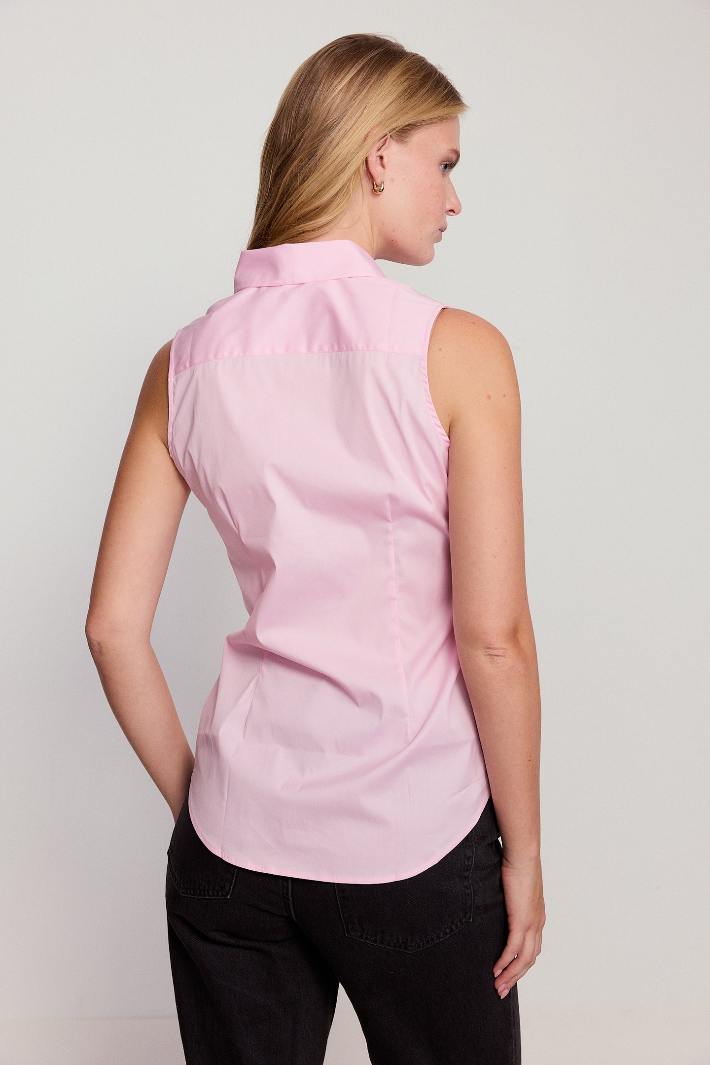 The Sleeveless Shirt