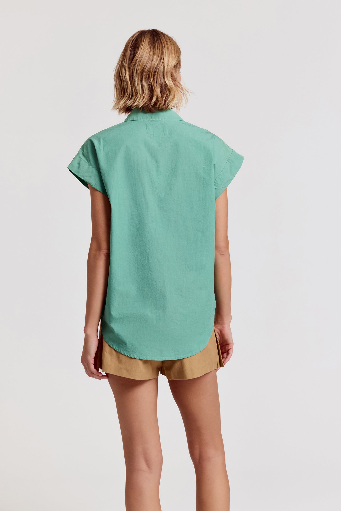 The Short Sleeve Boyfriend Shirt in Cotton